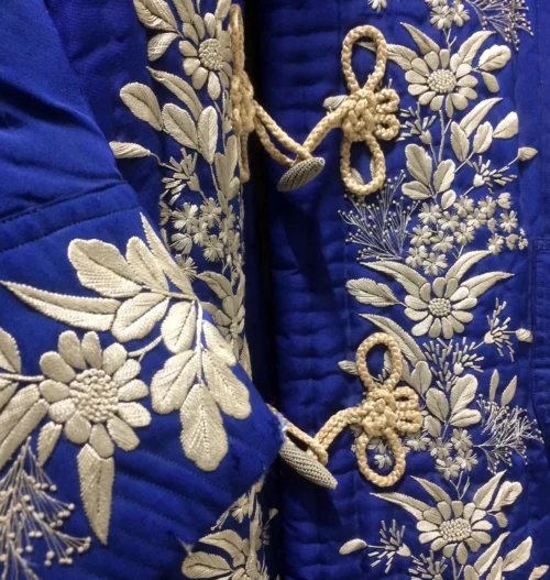 Issue 102 Mend -Magazine World 1b