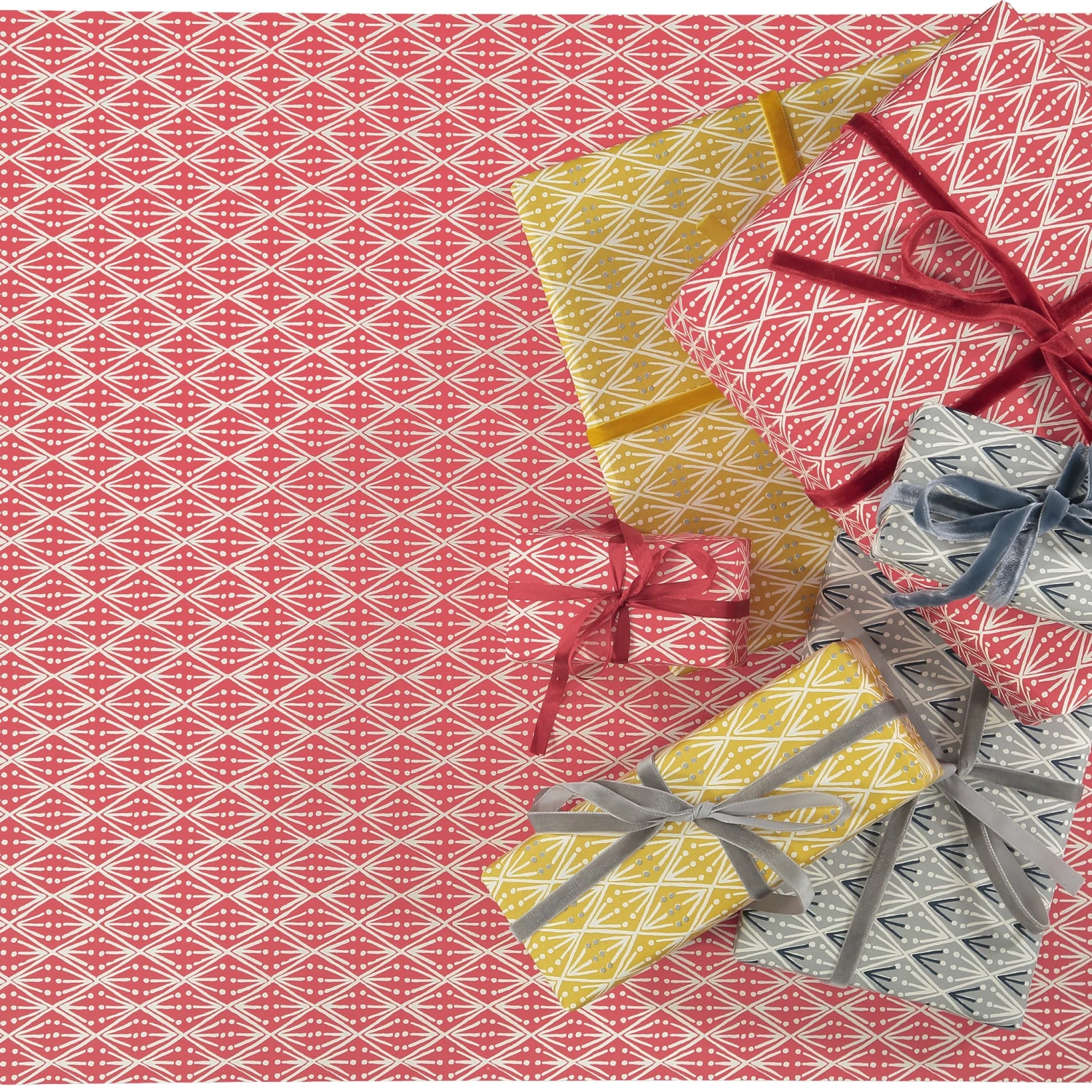 Selvedge & Cambridge Imprint, Gift Wrapping Paper (Assortment Of Colours Available) 1 Selvedge & Cambridge Imprint, Gift Wrapping Paper (Assortment Of Colours Available)