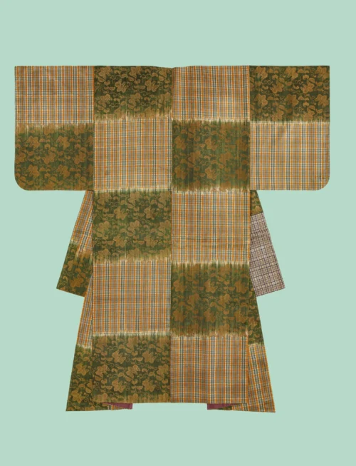 Global Ikat: Roots And Routes Of A Textile Technique, Rosemary Crill -Magazine World Ikat 3