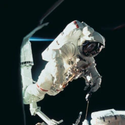 Issue 00 Launch 13 Issue 00 Launch -Magazine World Launch 4