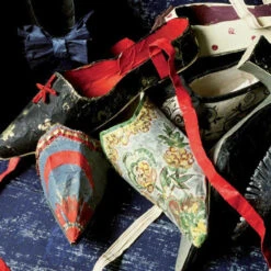 Magazine World -Magazine World Romance 1