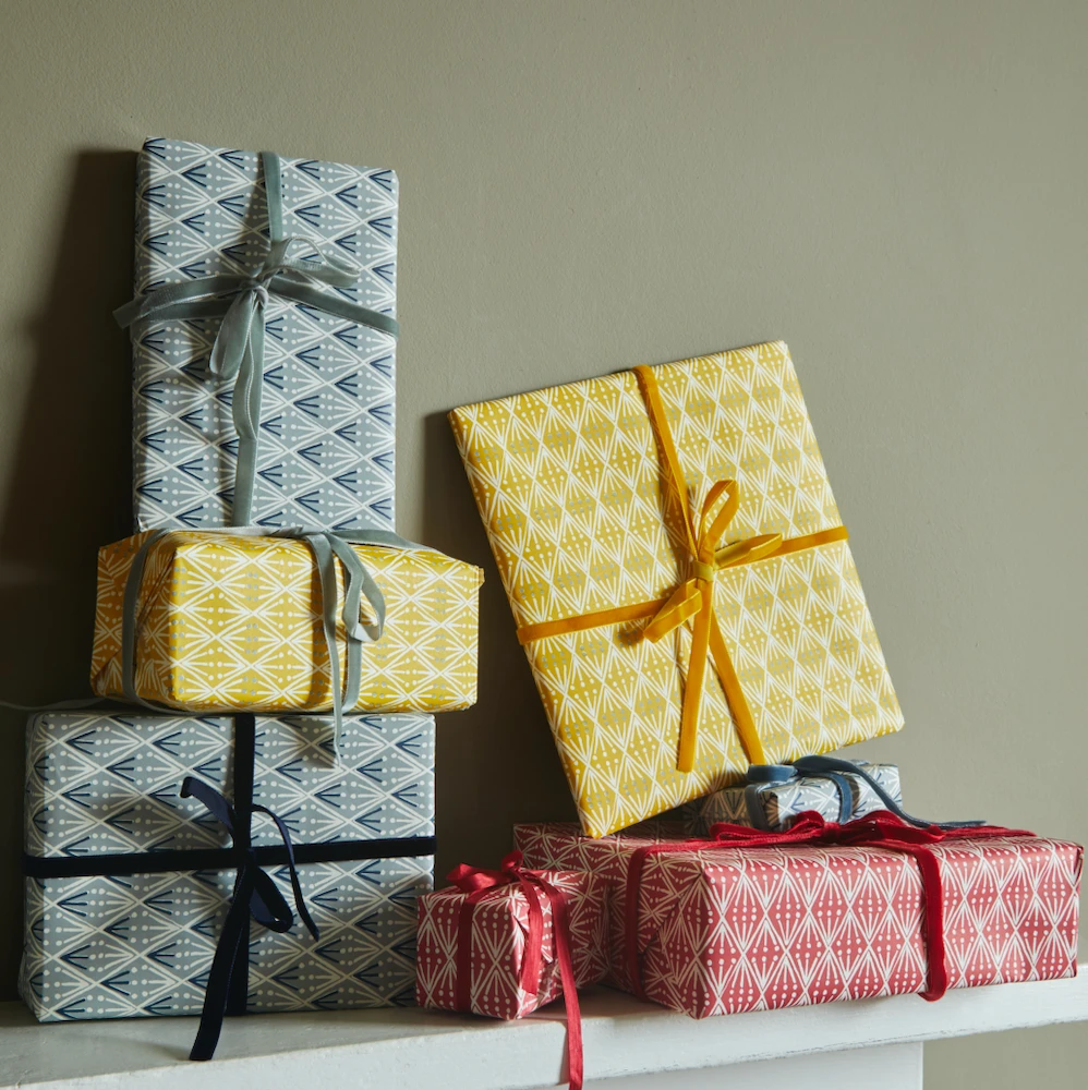 Selvedge & Cambridge Imprint, Gift Wrapping Paper (Assortment Of Colours Available) 2 Selvedge & Cambridge Imprint, Gift Wrapping Paper (Assortment Of Colours Available) - Image 2