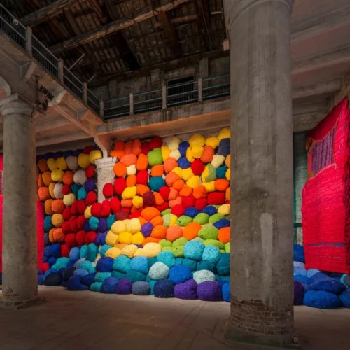 Issue 105 Checks & Stripes 36 Issue 105 Checks & Stripes -Magazine World SheilaHicks4