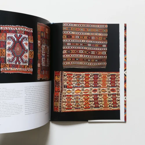 Kilim: The Complete Guide, Alastair Hull, Jose Luczyc-Wyhowska -Magazine World nsts 08267 2