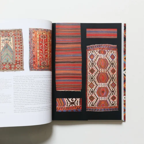 Kilim: The Complete Guide, Alastair Hull, Jose Luczyc-Wyhowska -Magazine World nsts 08267 3
