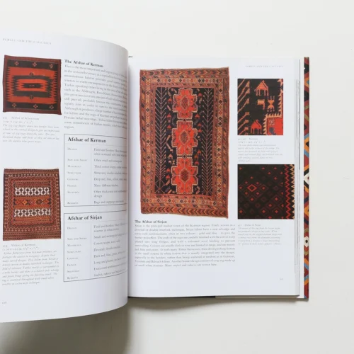 Kilim: The Complete Guide, Alastair Hull, Jose Luczyc-Wyhowska -Magazine World nsts 08267 6