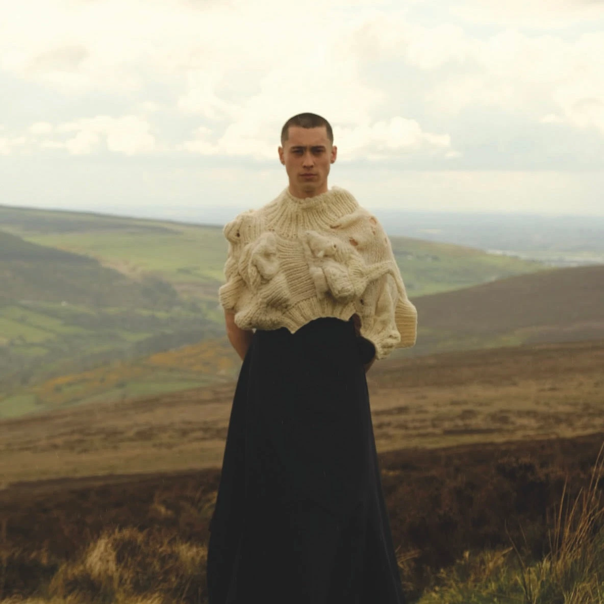 Issue 122 Winter White 3 Issue 122 Winter White - Image 3